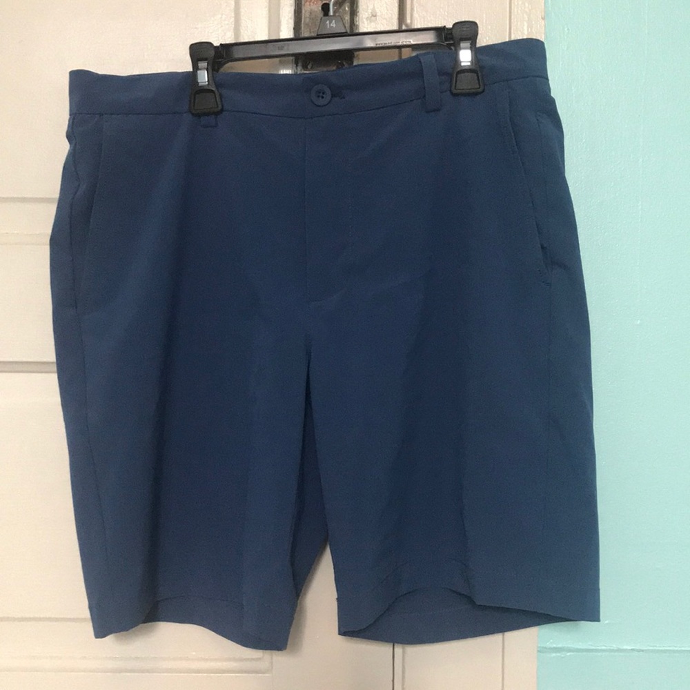 Vineyard vines performance shorts